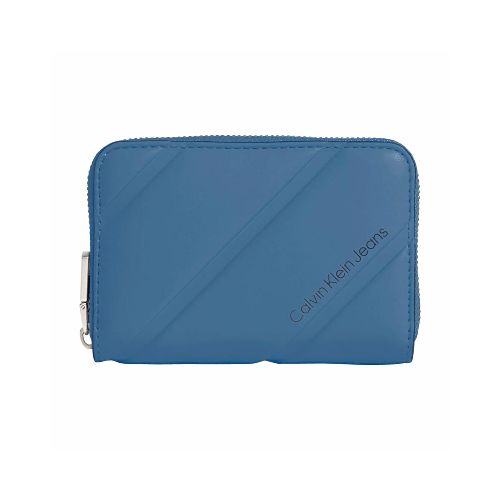 Cartera Casual Para Dama Calvin Klein Azul K60K611972-CEZ - La Marina va con tu estilo